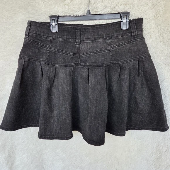 Black Denim Pleated Skirt - Picture 2 of 2